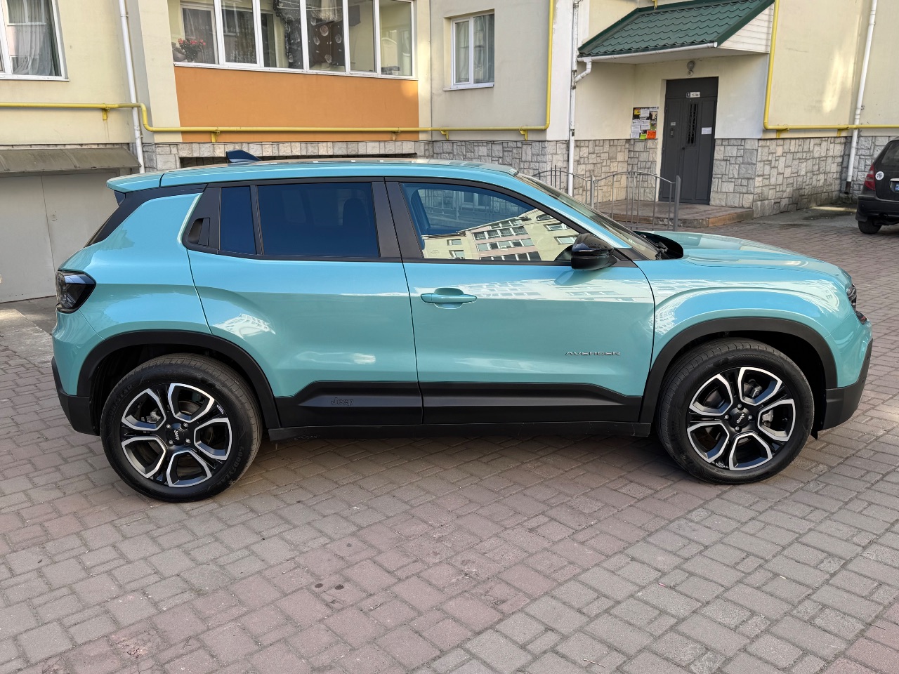 Jeep Avenger - фото 7