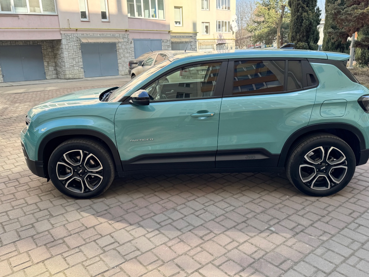 Jeep Avenger - фото 15