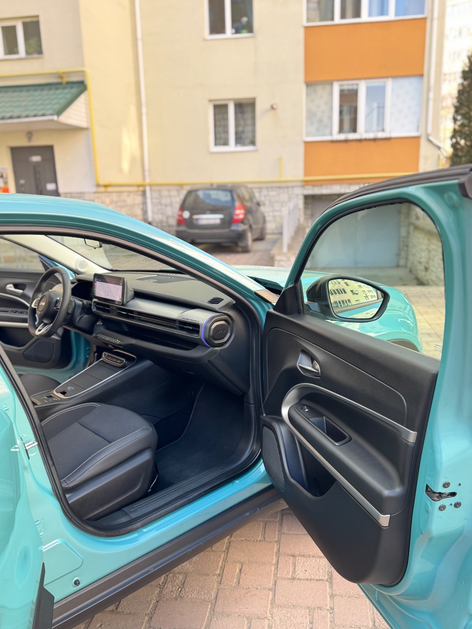 Jeep Avenger - фото 25