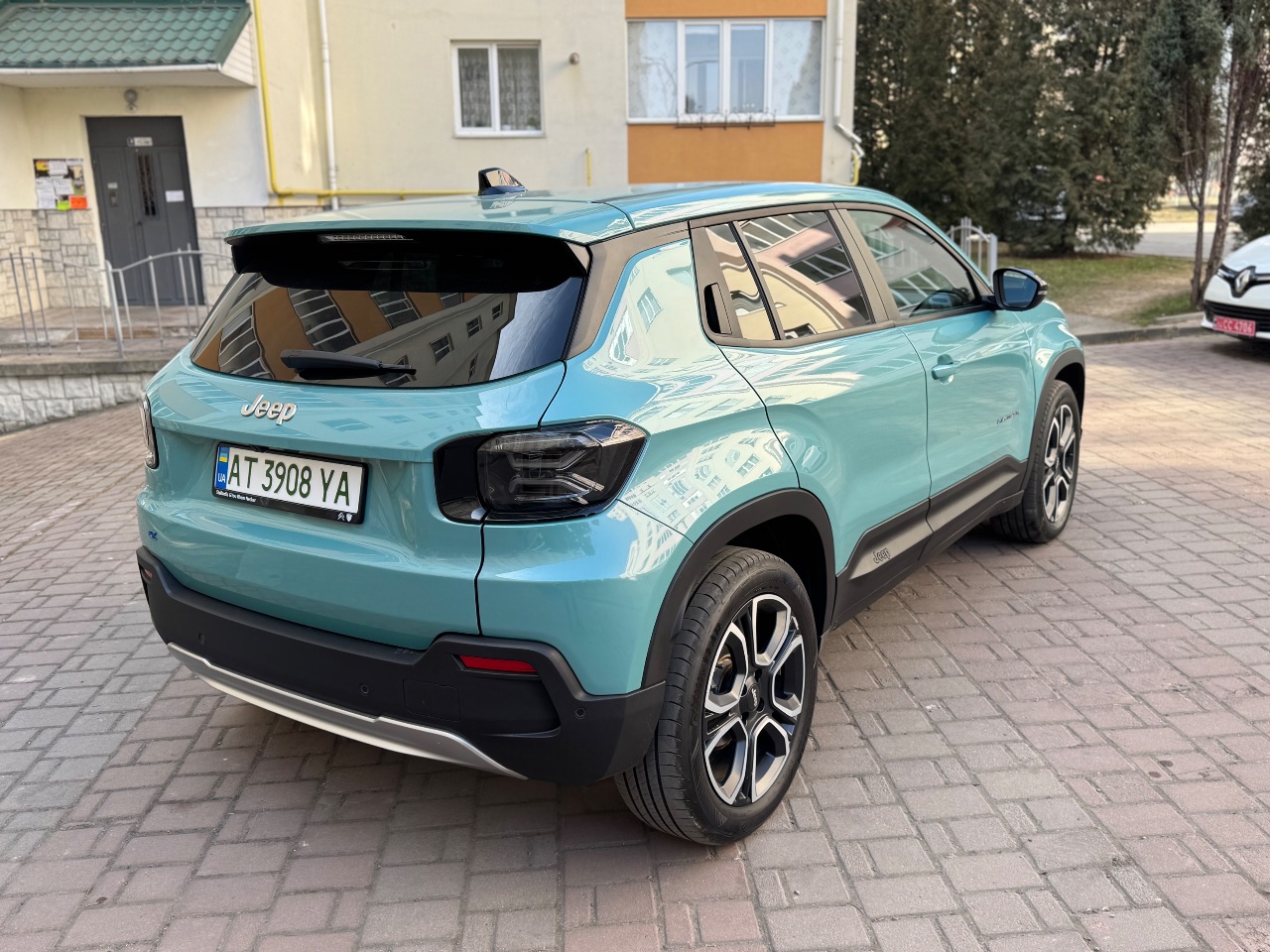 Jeep Avenger - фото 9