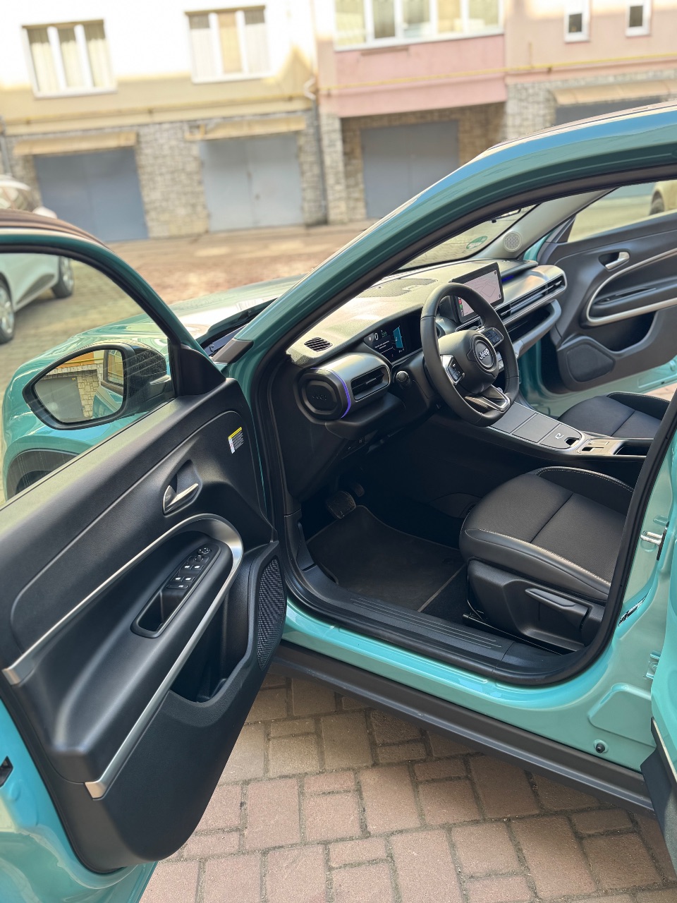 Jeep Avenger - фото 30