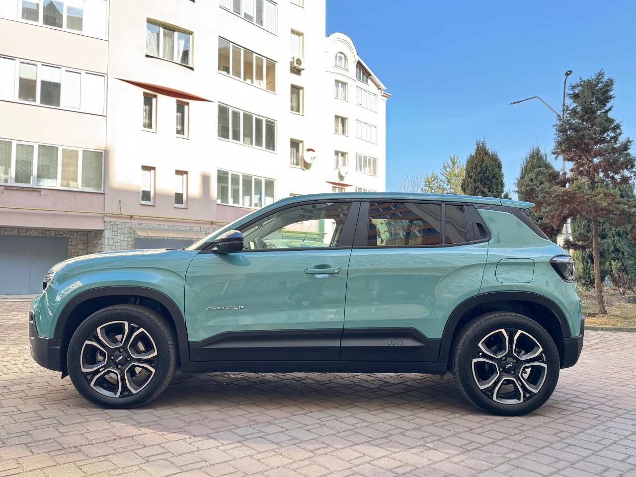 Jeep Avenger - фото 17