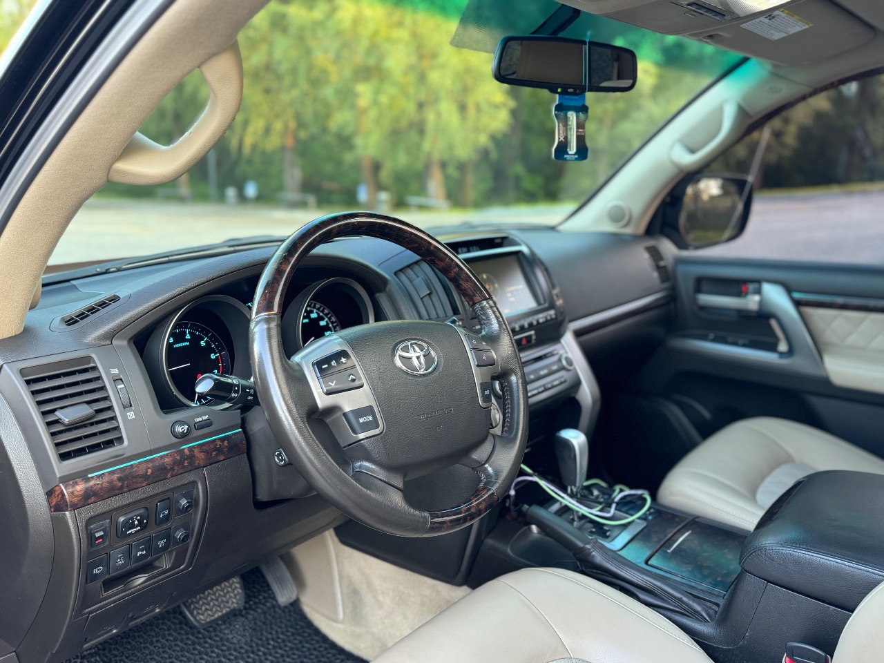 Toyota Land Cruiser - фото 5