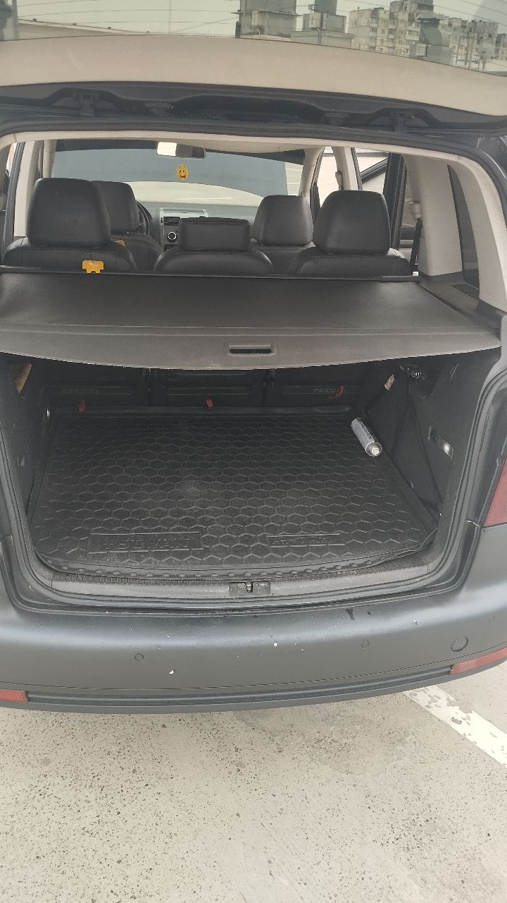 Volkswagen Touran - фото 32