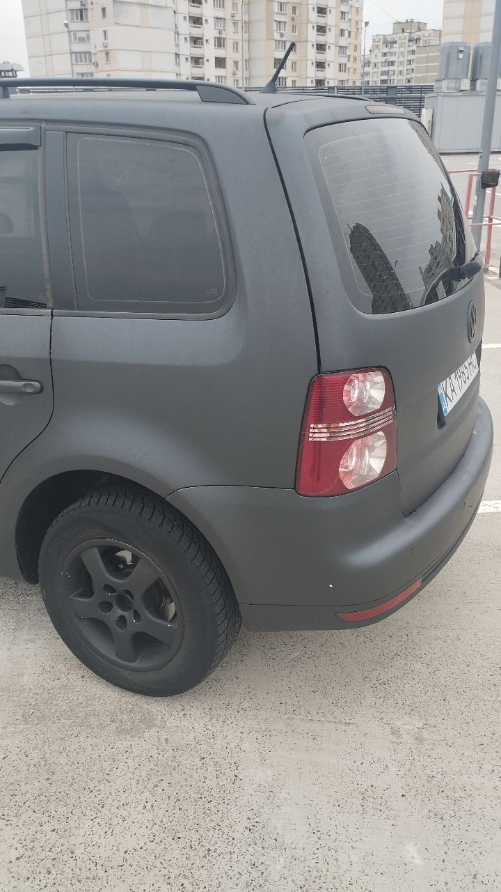 Volkswagen Touran - фото 13