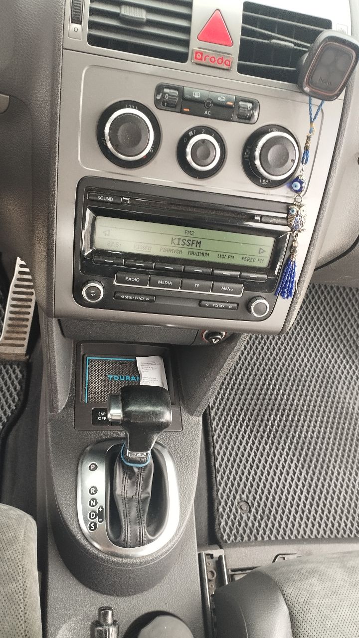 Volkswagen Touran - фото 28