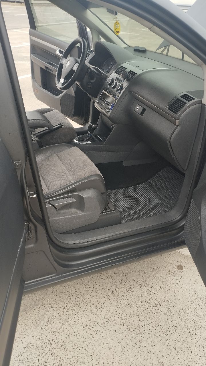 Volkswagen Touran - фото 36