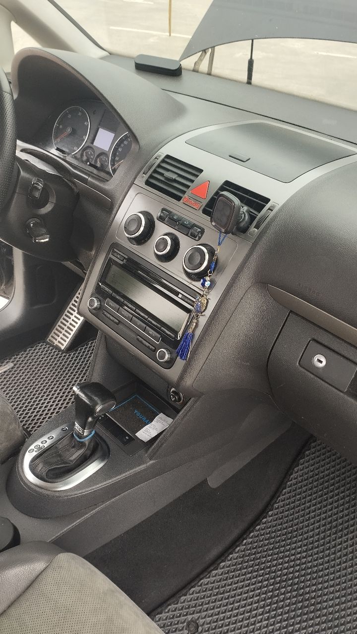 Volkswagen Touran - фото 37