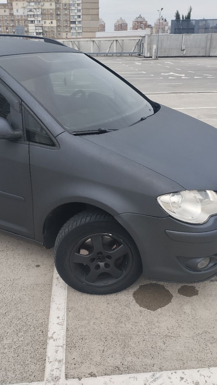 Volkswagen Touran - фото 8