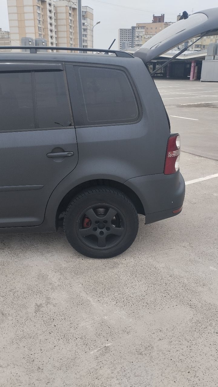 Volkswagen Touran - фото 16