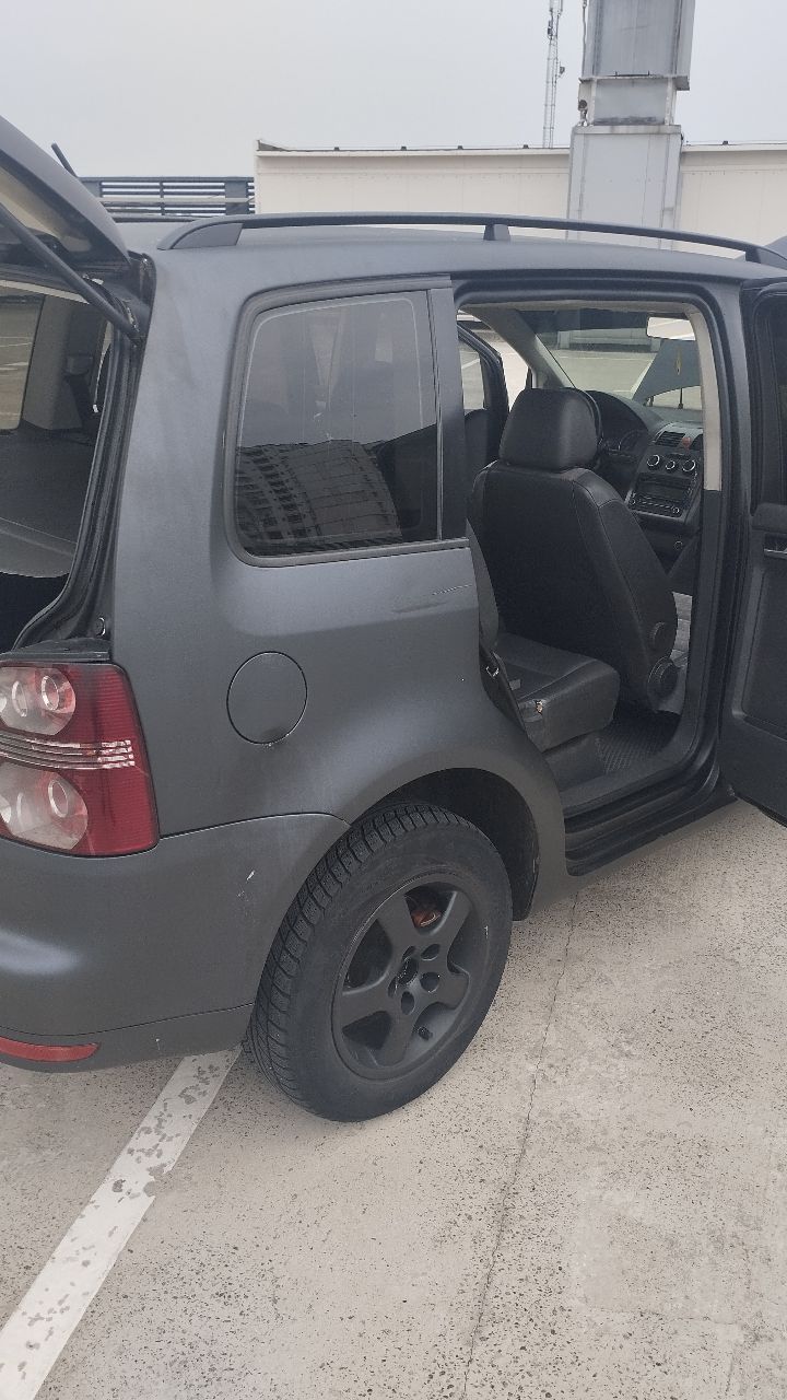 Volkswagen Touran - фото 34