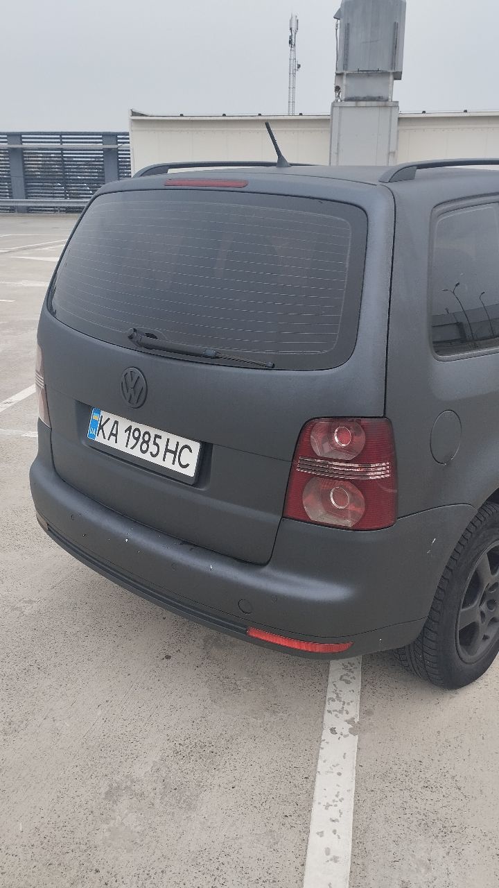 Volkswagen Touran - фото 11