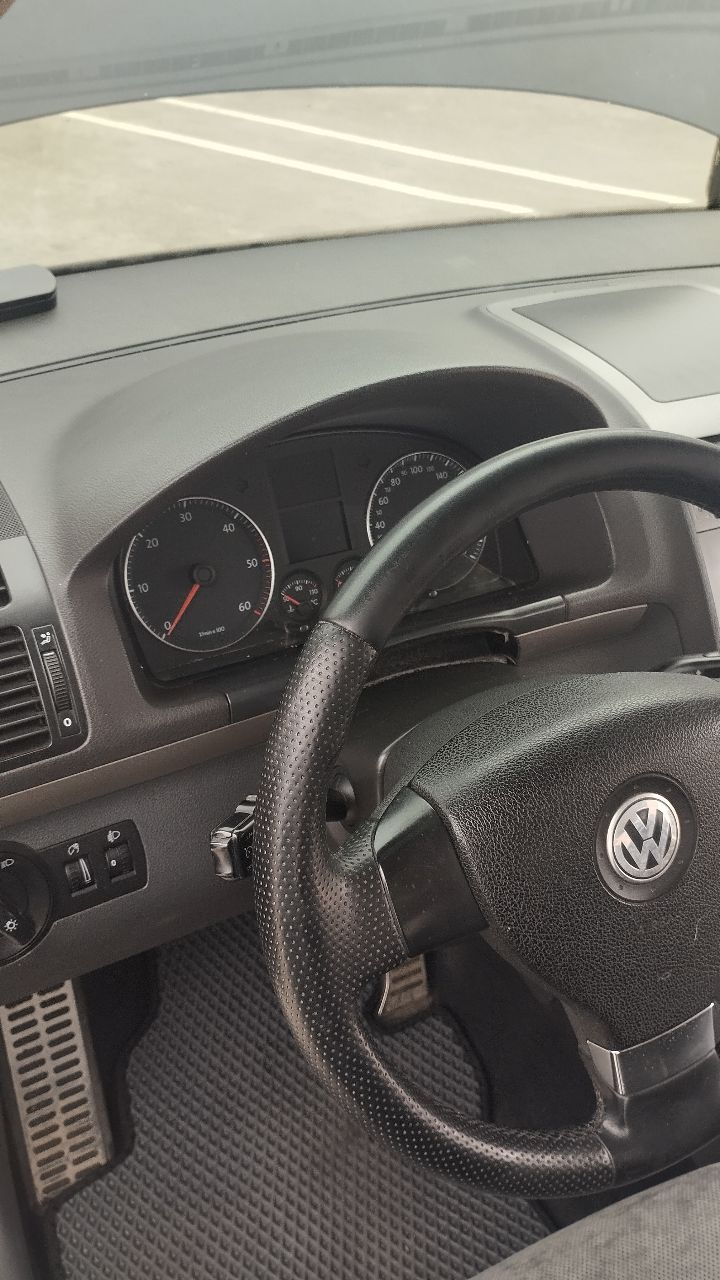 Volkswagen Touran - фото 25