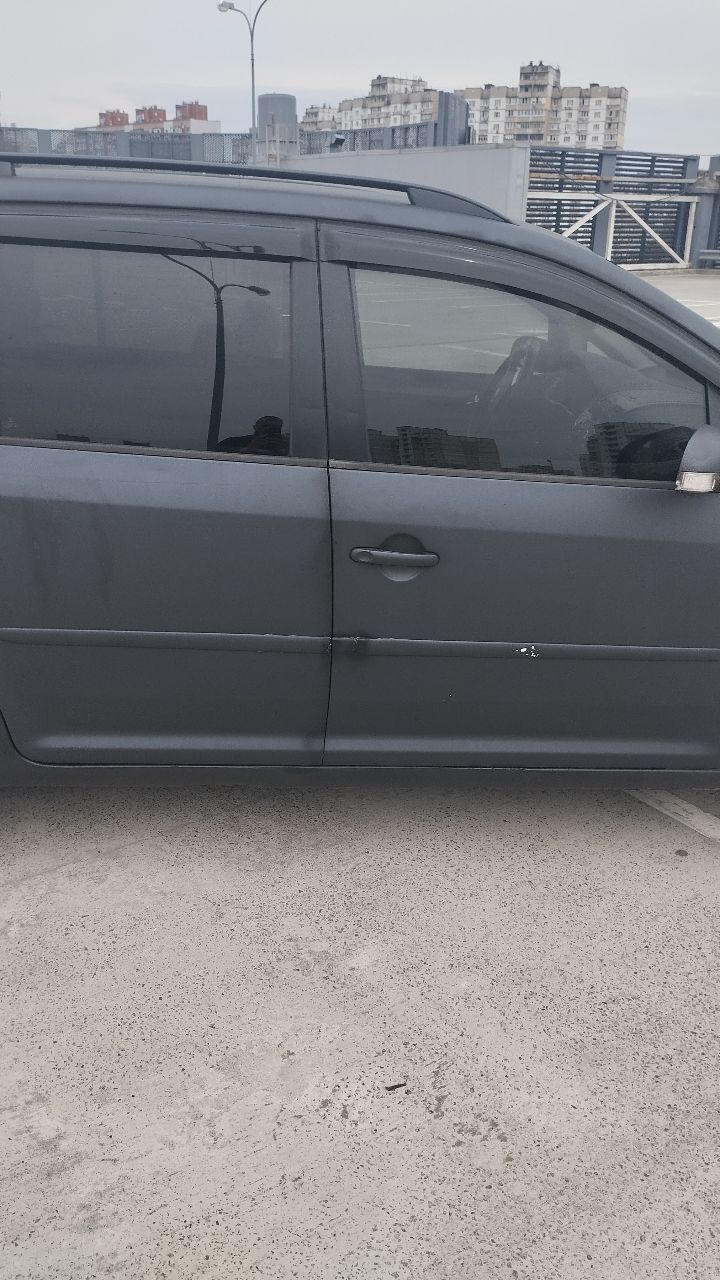 Volkswagen Touran - фото 9