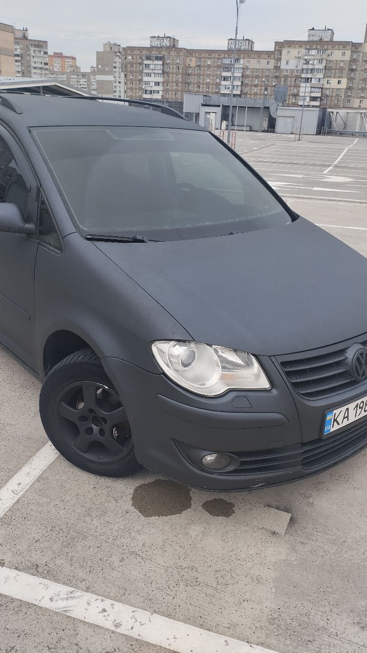 Volkswagen Touran - фото 7