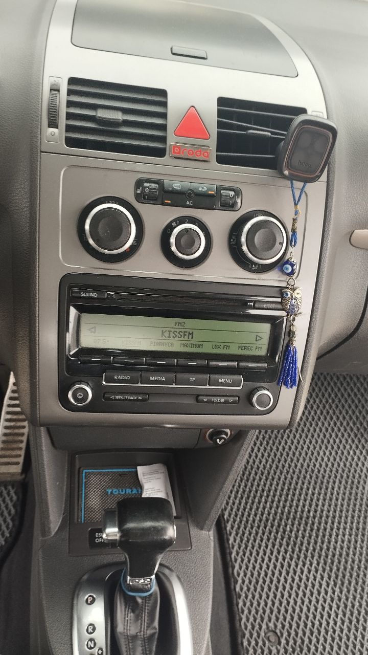 Volkswagen Touran - фото 27