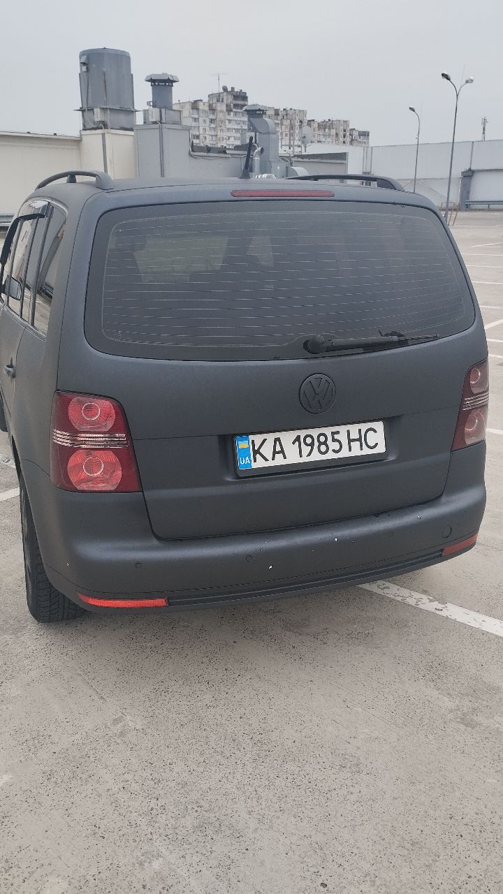 Volkswagen Touran - фото 12