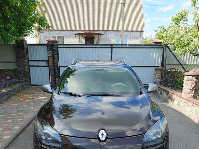 Renault Megane - фото 1