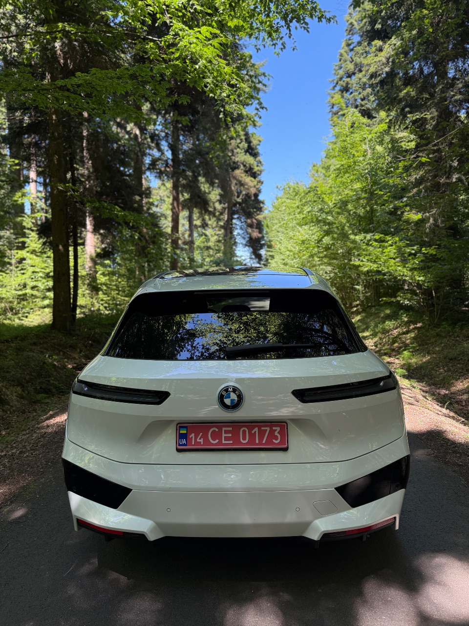 BMW iX - фото 9