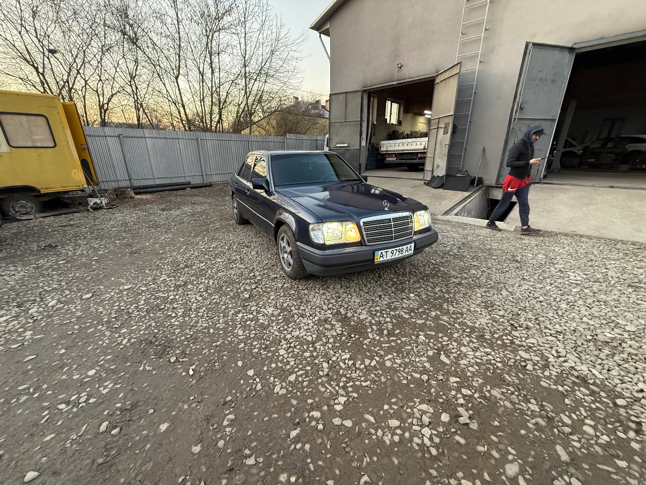 Mercedes-Benz W124 - фото 5