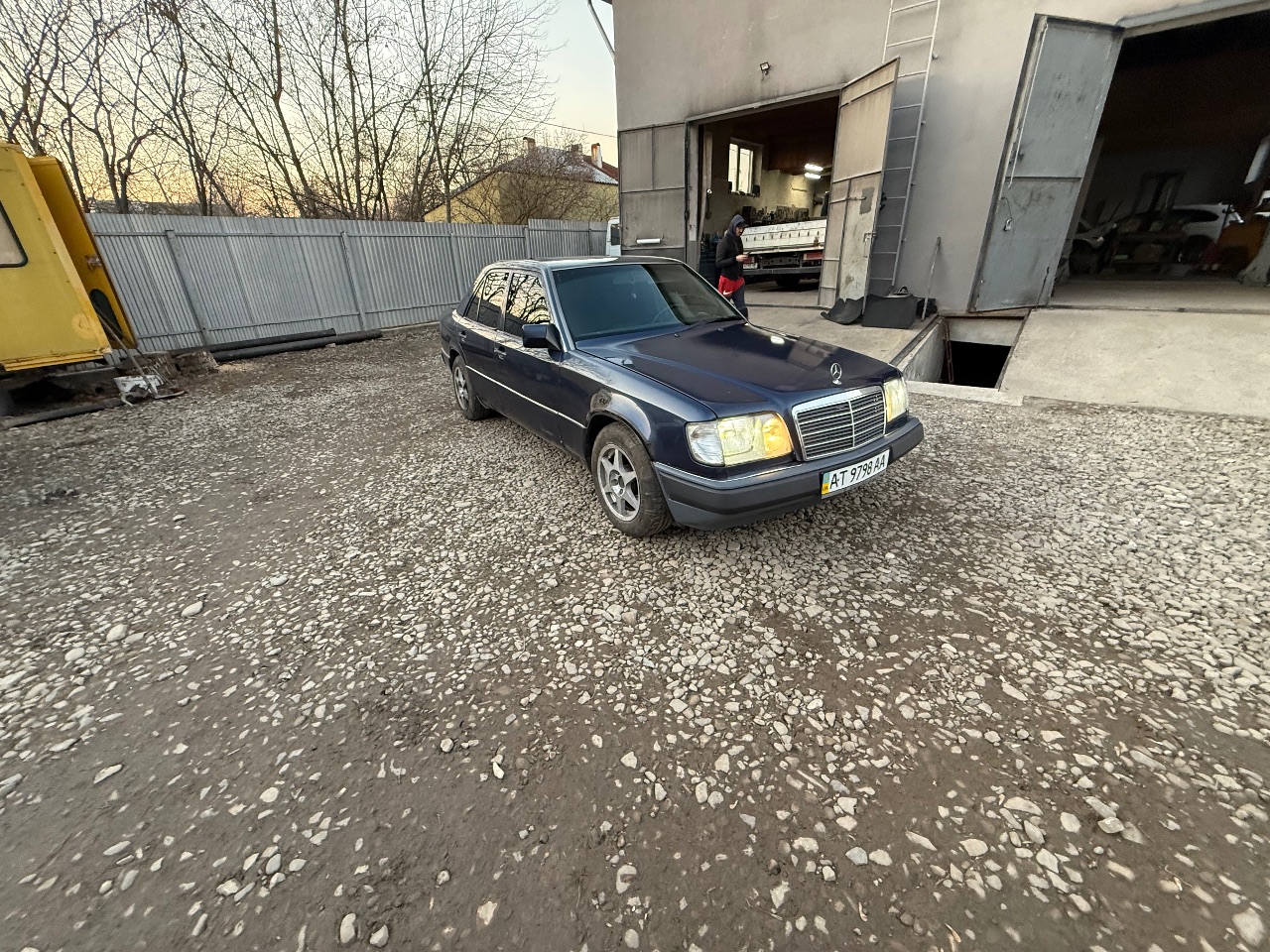 Mercedes-Benz W124 - фото 4