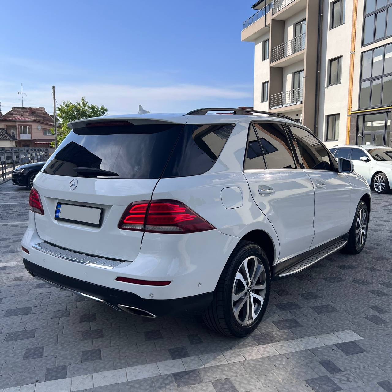 Mercedes-Benz GLE - фото 4