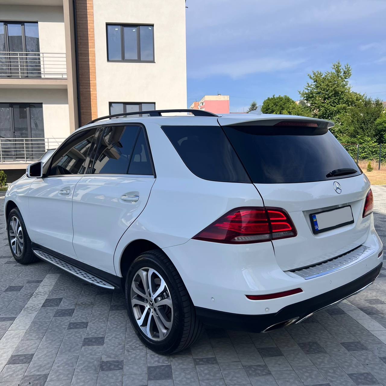 Mercedes-Benz GLE - фото 6