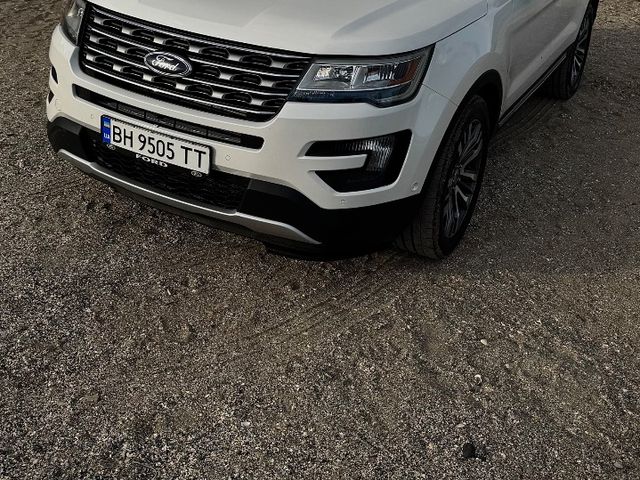 Ford Explorer - зображення 1