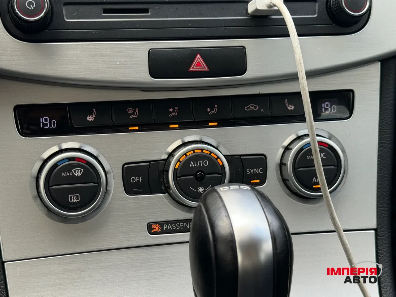 Volkswagen Passat CC - фото 9