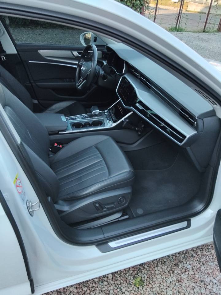 Audi A6 - фото 11