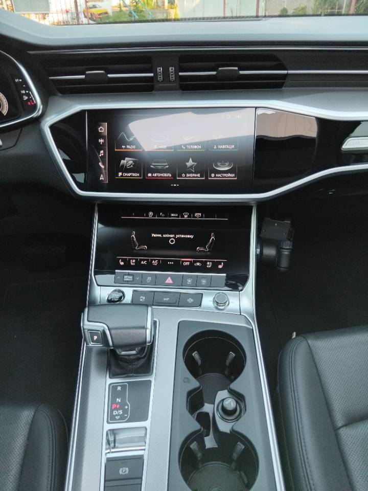 Audi A6 - фото 12