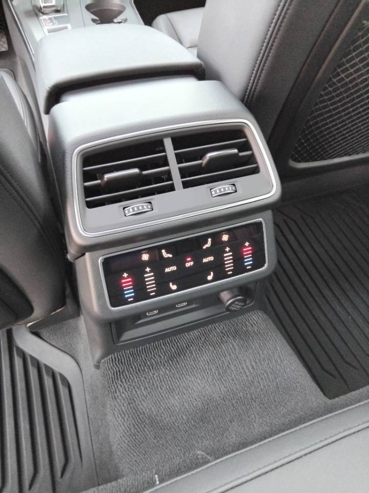 Audi A6 - фото 14