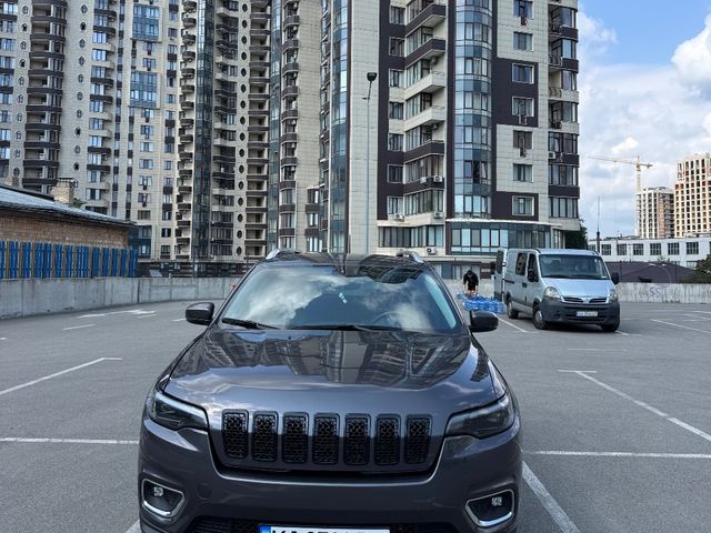 Jeep Cherokee - фото 2