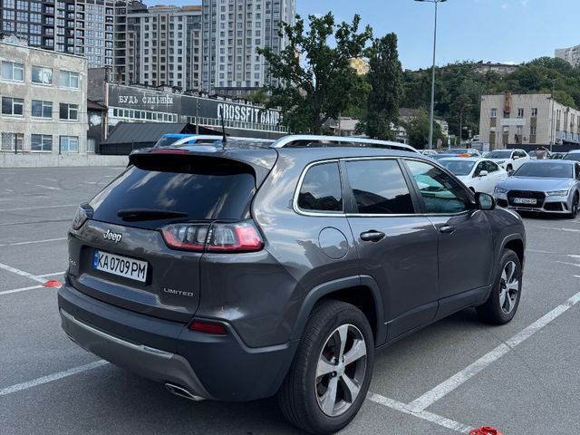 Jeep Cherokee - фото 5