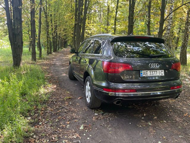 Audi Q7 - фото 2
