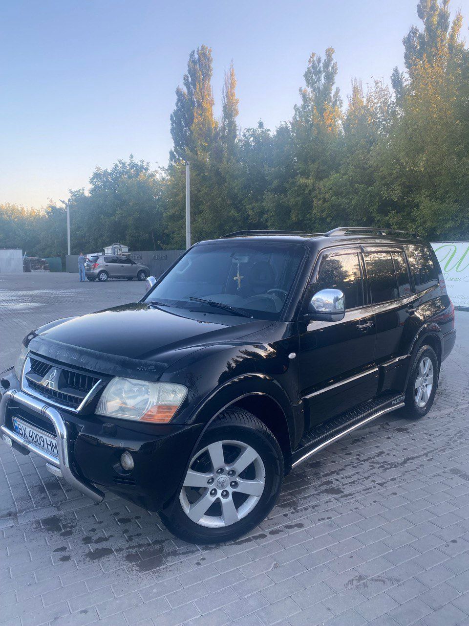 Mitsubishi Pajero - фото 1