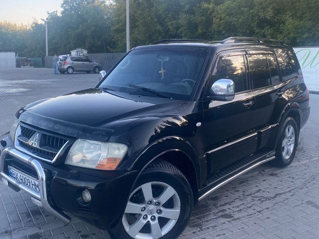 Mitsubishi Pajero - фото 1