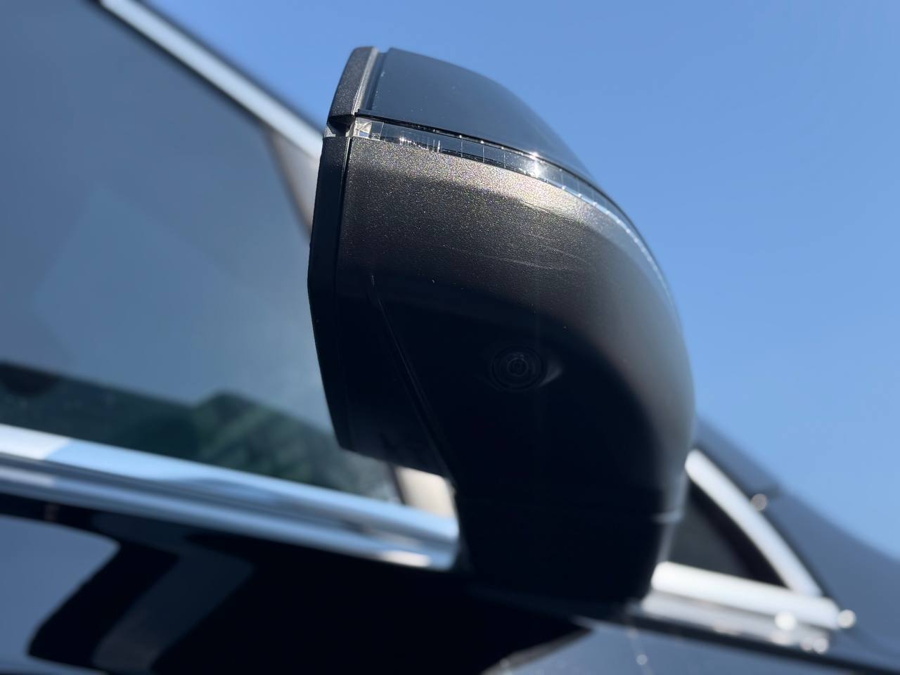 Audi Q7 - фото 19