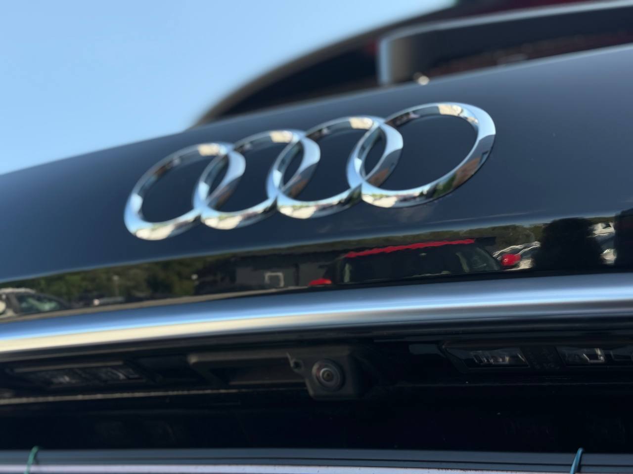 Audi Q7 - фото 8