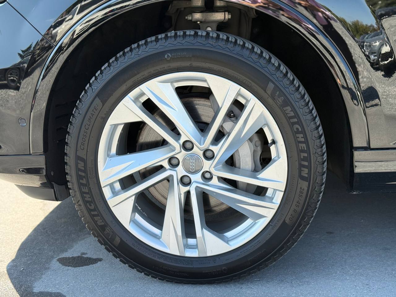 Audi Q7 - фото 16