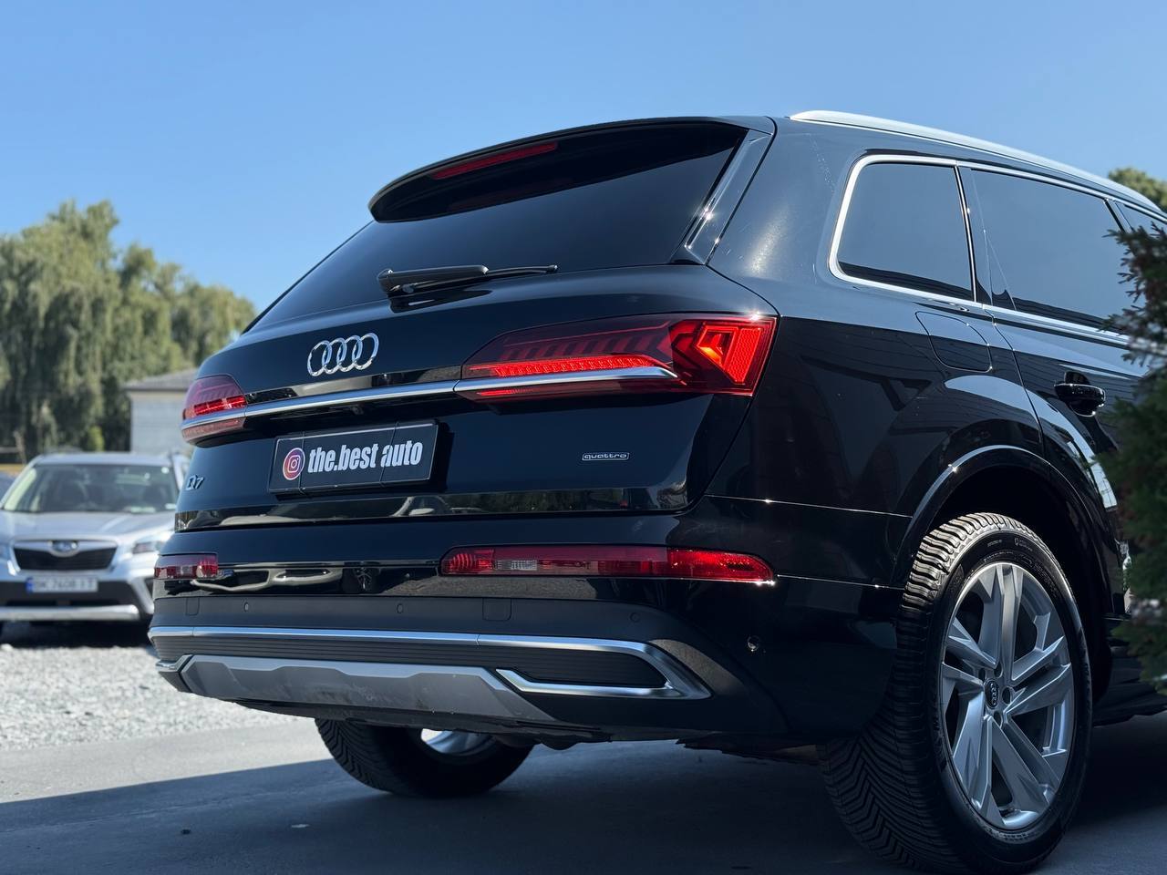 Audi Q7 - фото 18