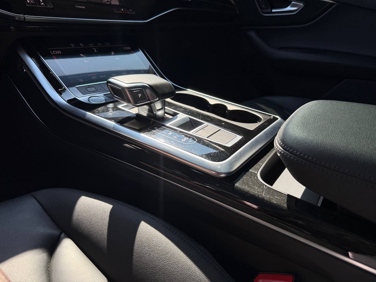Audi Q7 - фото 45