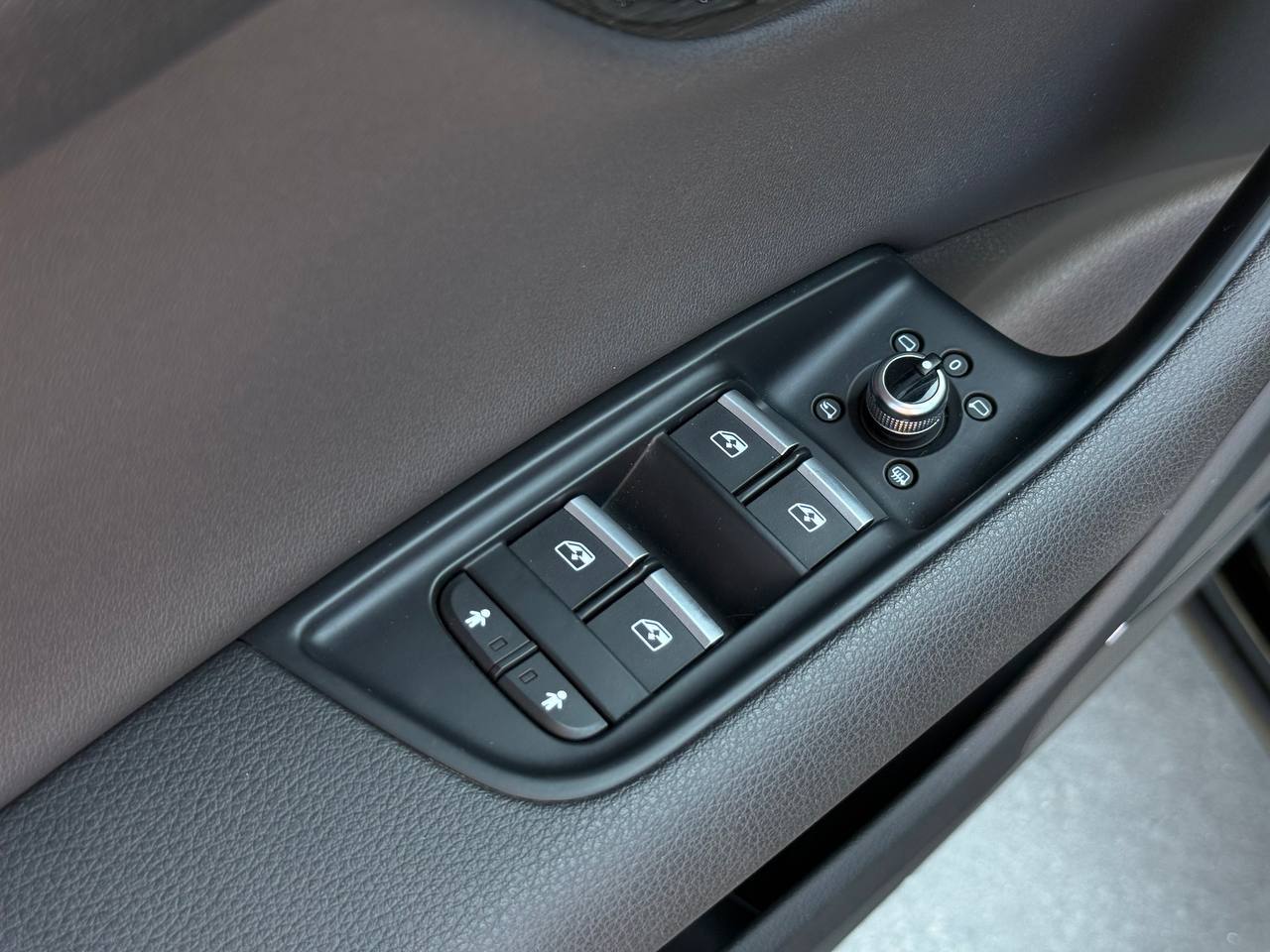 Audi Q7 - фото 31