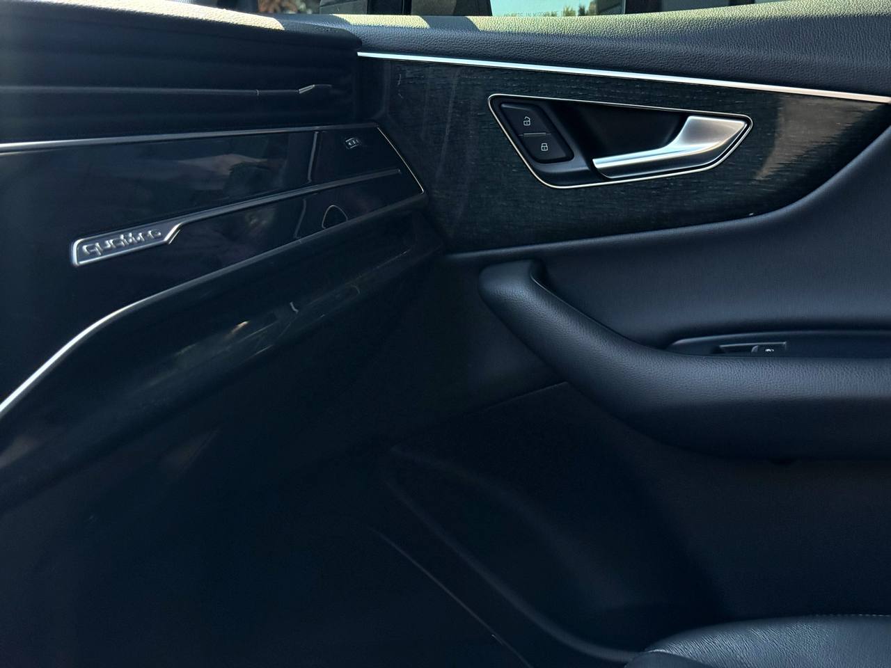 Audi Q7 - фото 49