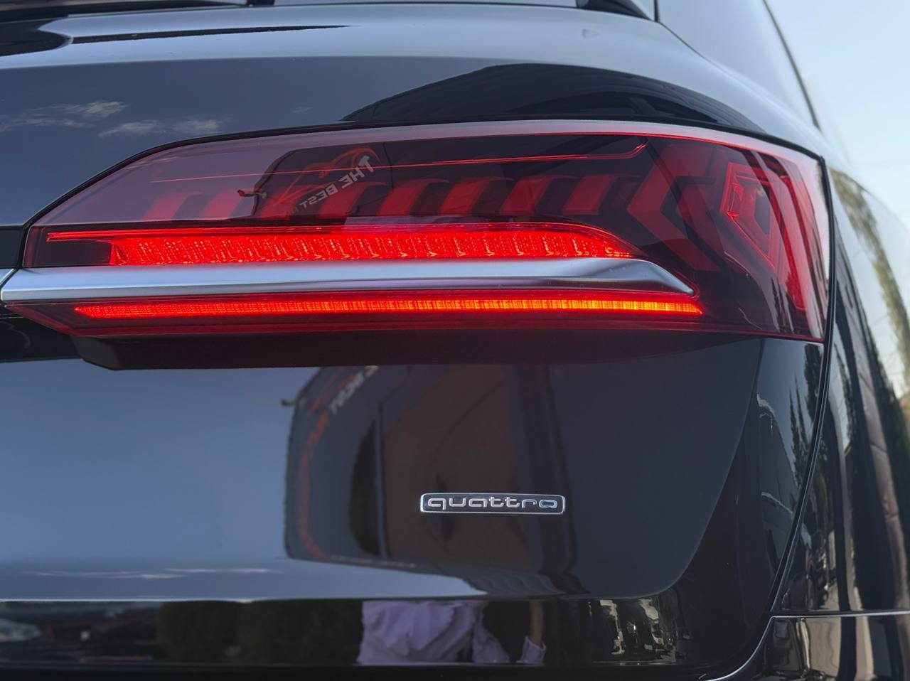 Audi Q7 - фото 10