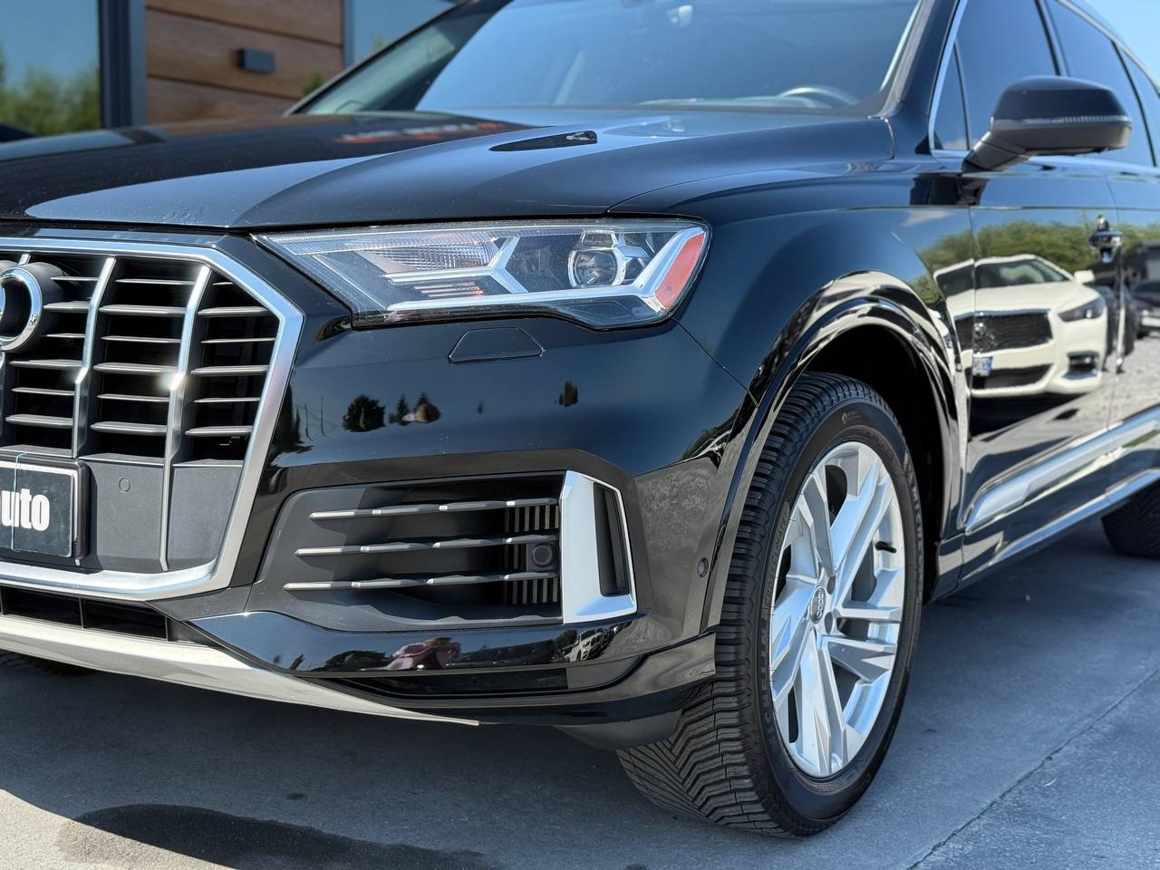 Audi Q7 - фото 24