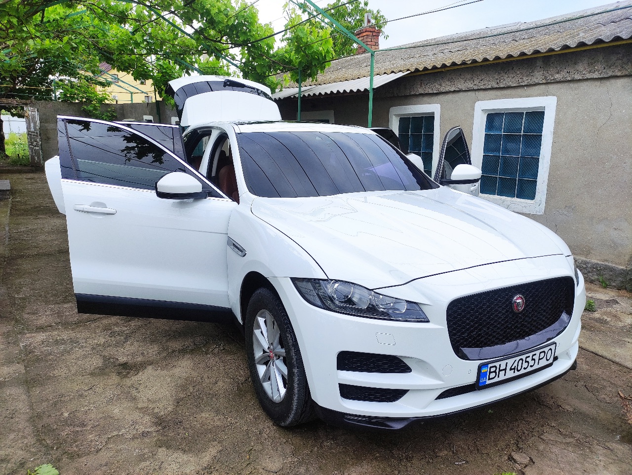 Jaguar F-Pace - фото 6