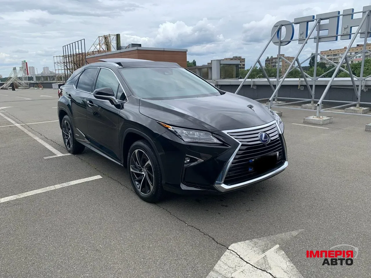 Lexus RX - фото 1