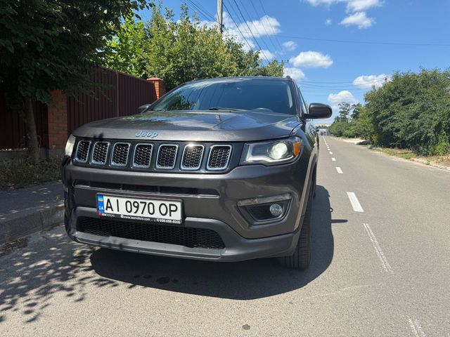 Jeep Compass - фото 1