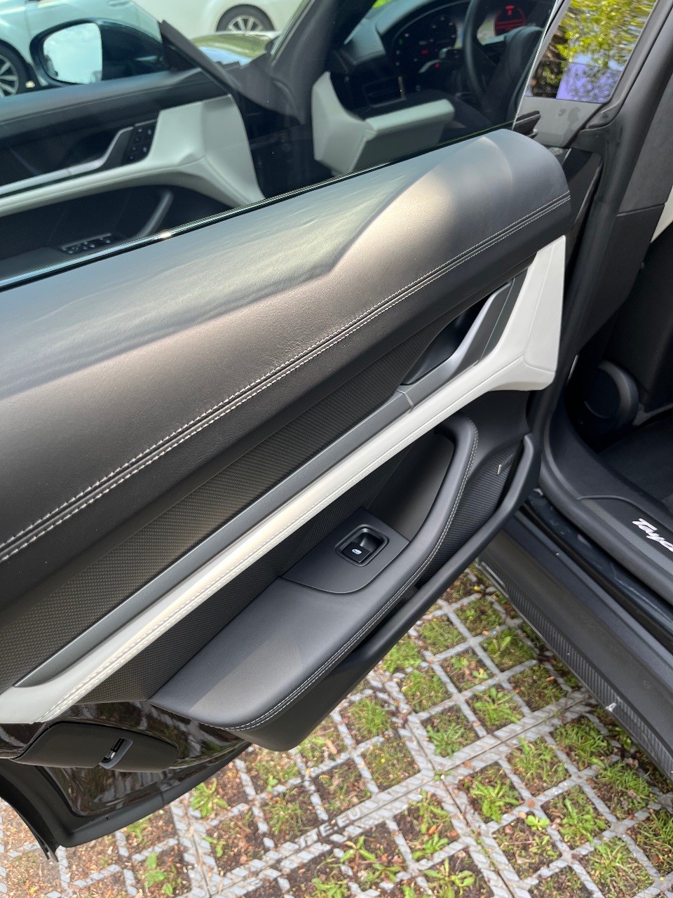 Porsche Taycan - фото 18